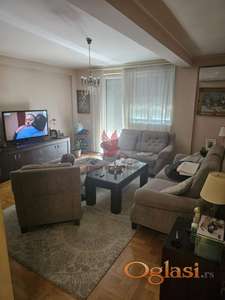 Lep prostran stan u centru grada, Mladenovac #3s543 #1717