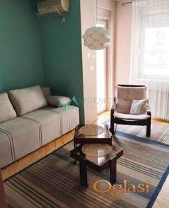 Prodaje se jednosoban stan na odličnoj lokaciji u blizini Bulevara Evrope.