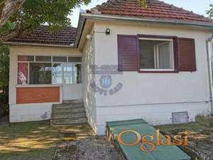 Uknjizena,renoviran,lepa kuća,Beška