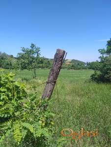 Prodajem gradjevinski plac od 1000m2 asfaltni put