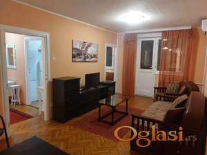 Izdajem stan kod hotela Srbija