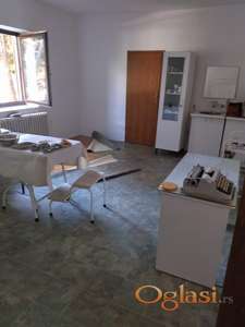 ZA KANCELARIJE ILI ORDINACIJU !!! VETERNIK!!!  PARKING