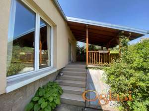 Uknjižena porodična kuća - BEOČIN