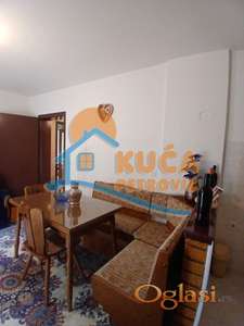 Izdaje se jednosoban stan u kući na prvom spratu, ul Babičkog odreda, 50m2