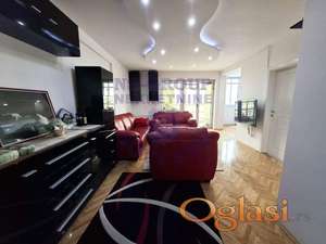 Komforan trosoban !!