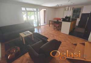 Izdaje se odličan Stambeno/poslovni prostor 80+120m2!