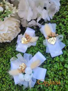 Cvetići za kićenje svatova-bela traka/srce za graviranje