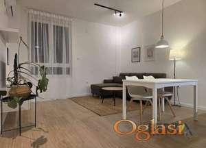  PRELEPA, KOMFORNA GARSONJERA NA BULEVARU PATRIJARHA PAVLA