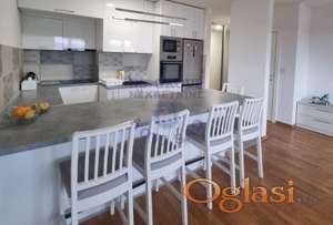 Som.Bulevar namešten trosoban