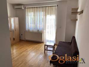  KOMFORNA PET FRIENDLY GARSONJERA NA GRBAVICI