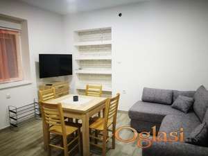 Moderna garsonjera (u cenu uključene režije)
