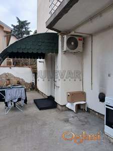 Na prodaju kuća u Jabučaru