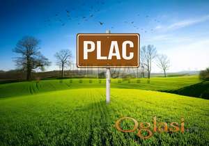 Plac pored hotela Šumarice