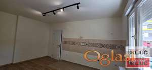SAJMIŠTE, Jednoiposoban stan 37 m², Renoviran