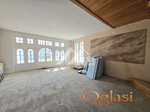 IZDAJE SE KUCA NA TELEPU-za poslovnu delatnost ID#6479