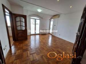 DVOSOBAN POLUNAMEŠTEN STAN 50M2 CENTAR 350EU