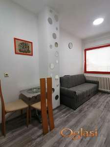 Nameštena garsonjera 19m2,terasa, klima - Futoški Put