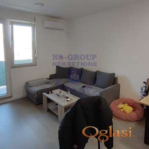 Izdaje se komforan petfriendly stan površine 48m², koji se sastoji od dve odvojene sobe, smešten u mirnoj ulici.