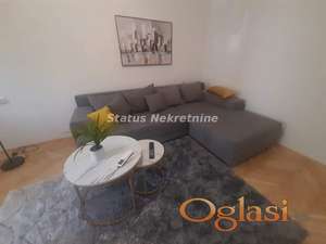 LUX OPREMLJEN KOMPLETNO RENOVIRAN DVOSOBAN STAN 52M2 KOD STANICE