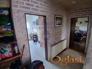 Na prodaju kuća na Salajci