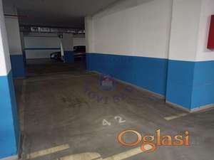 Garažno mesto u samom centru grada