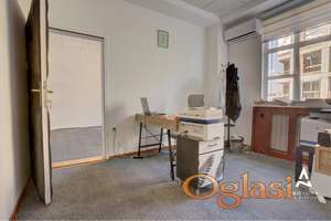 Poslovni prostor-kancelarija na Autokomandi