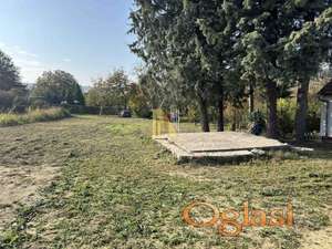 Plac na Alibegovcu od 12 ari