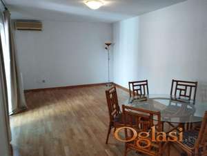 Izdaje se porodična kuća u nizu – Bežanijska kosa ID#2407