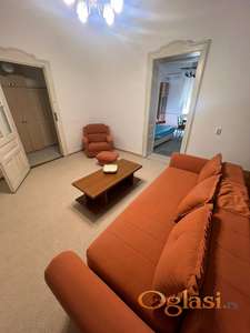 Salonski stan u Maksima Gorkog 450e