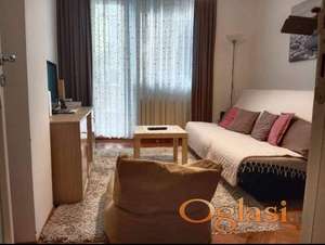 Nameštena garsonjera, useljiva 01.05.- Rotkvarija