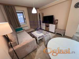 Odlican stan na Bulevaru
