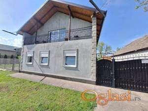 Odlična kuća u Čurugu