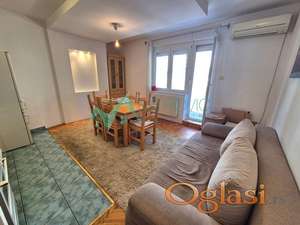 Novi Sad, Grbavica Dvoiposoban stan 53 m2 