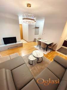 Prelep 2,5 stan, ODMAH USELJIV kod Sajma-750e