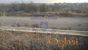 Plac uz Fruškogorski koridor