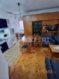 Na prodaju dvoiposoban stan, 70m2, kod Vojne bolnice