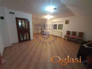 Predstavljamo vam prelepu porodičnu kuću na izuzetno placu od 461m2. Kuća se sastoji od dve etaže.