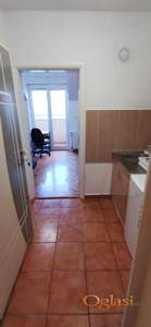 Odlična nameštena garsonjera Puškinova