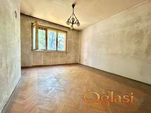 Šumice 48m2-Odvojena spavaća-Za renoviranje ID#2762