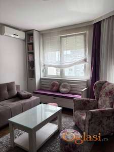 Novi Sad, Bulevar Evrope - Laguna Residence - namešten jednoiposoban stan 40m2 - useljiv od 16.05.2025. - 400 eura
