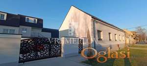 Dvoetažni Stan sa dvorištem Ovča ID#2217