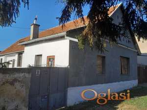 Prodajem kuću u Budisavi