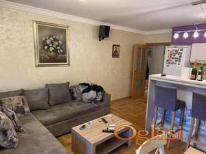 Blok 33,renoviran,3 spavaće sobe,useljiv ID#19483