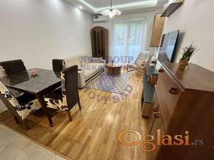 Izdaje se lepo namešten dvosoban stan na atraktivnoj lokaciji – Socijalno