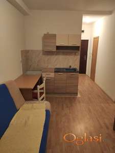 Izdajem novu namestenu garsonjeru