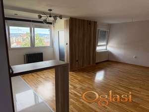 Odličan renoviran dvoiposoban stan na Novom Naselju