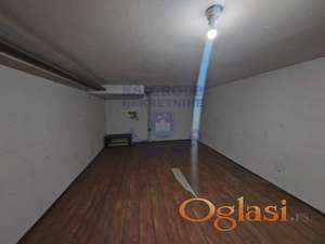 541678-Garaža-25m2-Nova detelinara