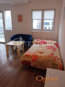 Izdaje se garsonjera u blizini pešačke zone 21m2!