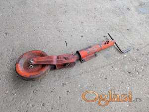 Pomoćni - potporni tocak za prikolicu