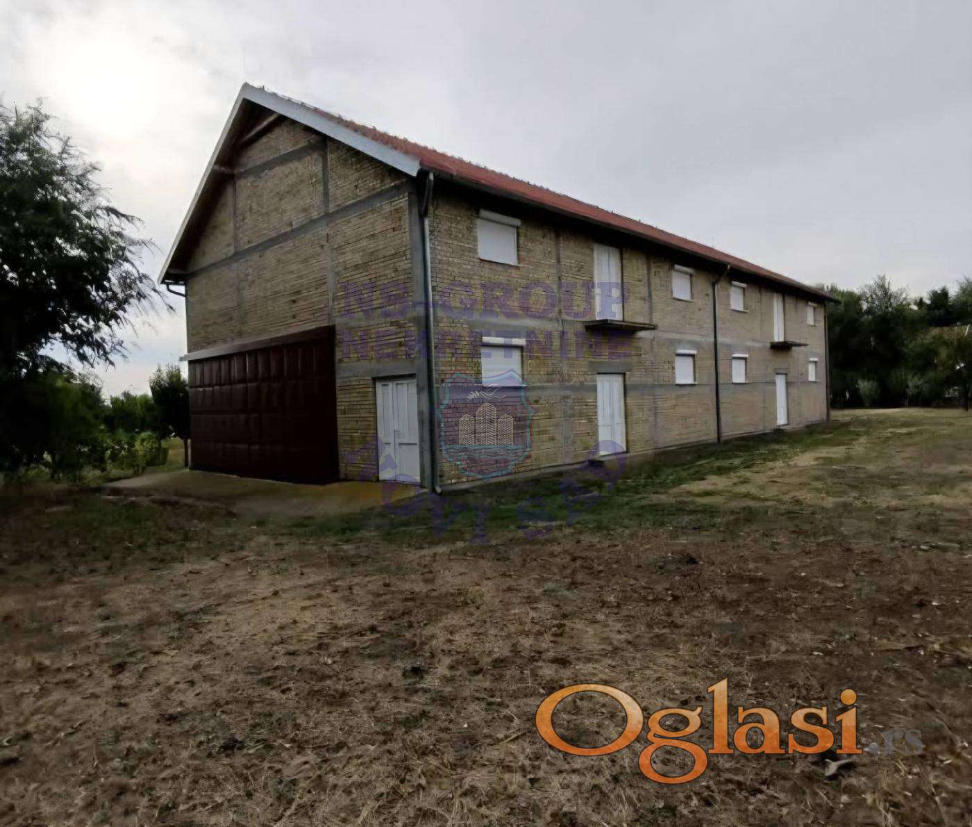 Ulaz u Zrenjanin, 250m2 — photo